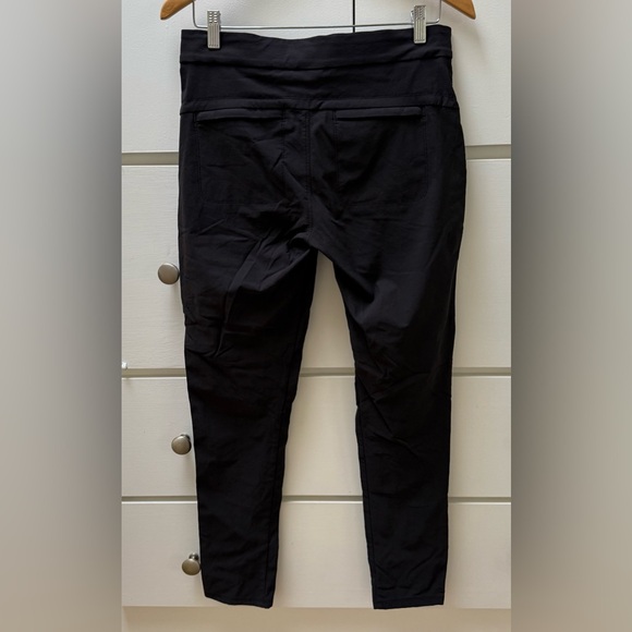 Athleta Wander Utility pant in black and size 4. - Picture 5 of 13